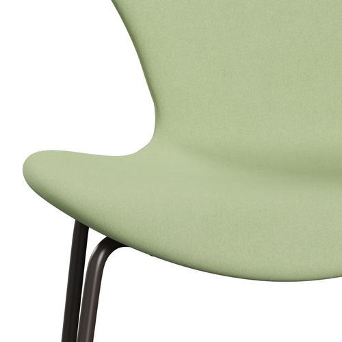 Fritz Hansen 3107 Krzesło pełna tapicerka, brązowy brąz/Divina Light Yellow