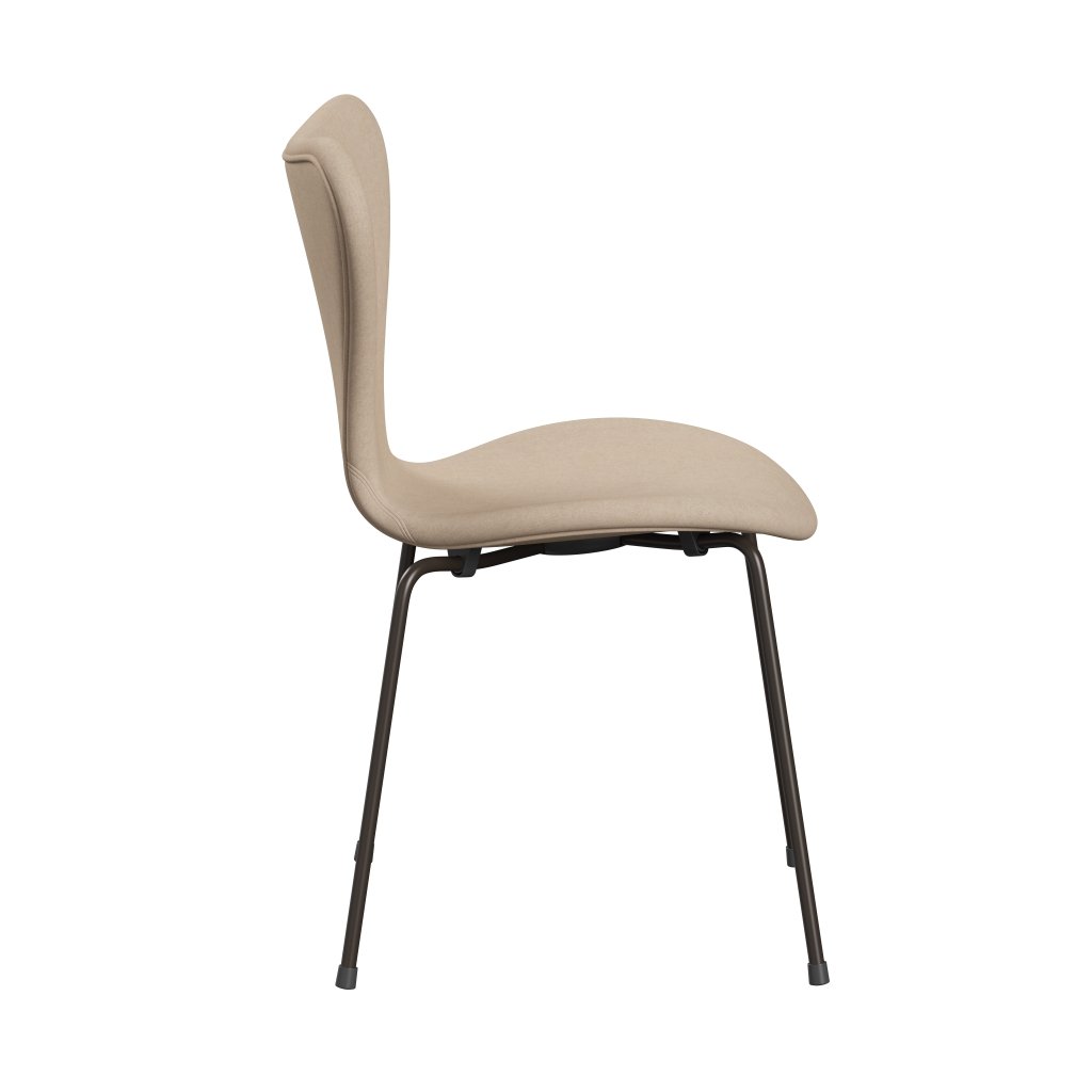 Fritz Hansen 3107 Chair Full Upholstery, Brown Bronze/Divina Md Crème