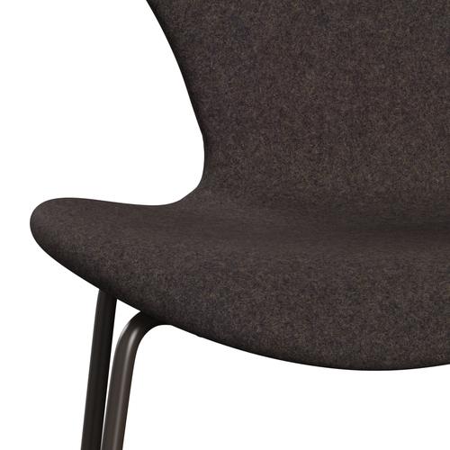 Fritz Hansen 3107 Krzesło pełna tapicerka, brązowy brąz/divina MD Chocolate