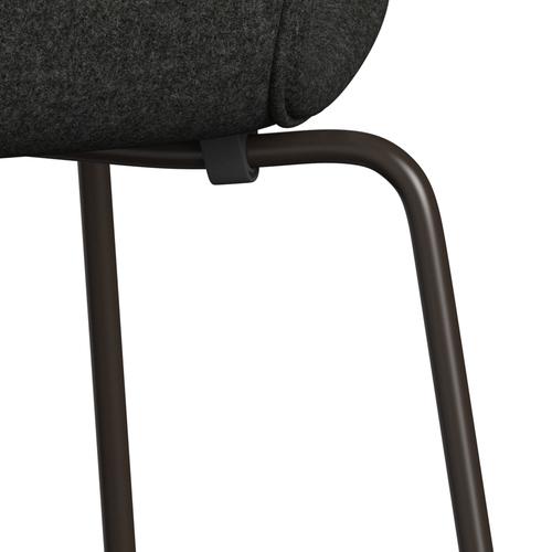 Fritz Hansen 3107 Chair Full Upholstery, Brown Bronze/Divina Melange Grey