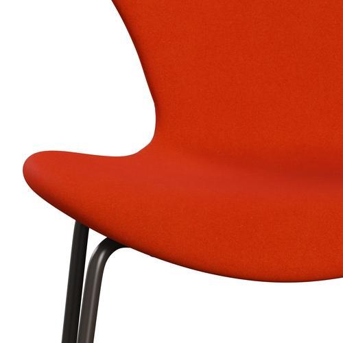 Fritz Hansen 3107 Krzesło pełna tapicerka, brązowy brąz/Divina Orange/czerwony