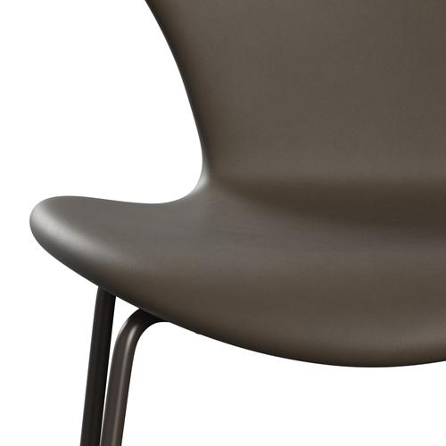 Fritz Hansen 3107 Krzesło pełna tapicerka, brązowy brąz/kamień Essential