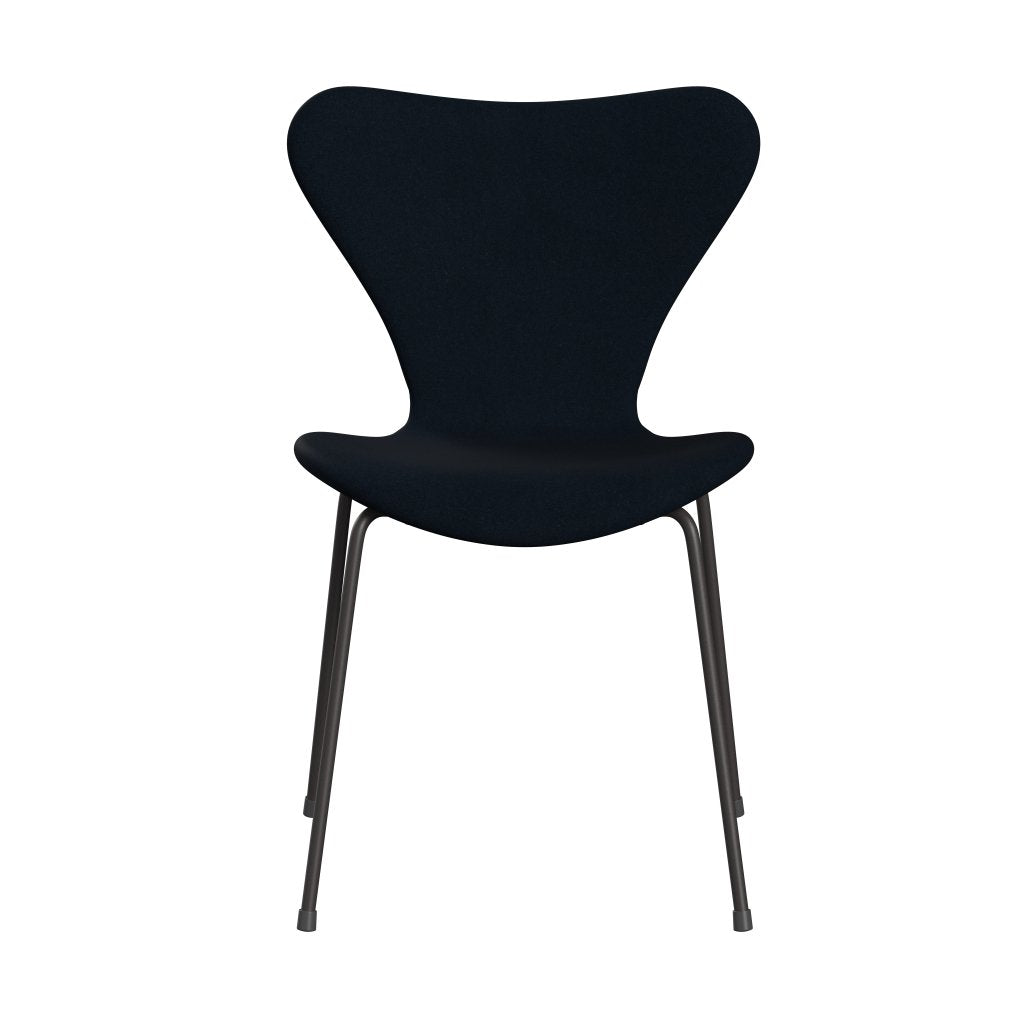 Fritz Hansen 3107 Krzesło Pełna tapicerka, ciepły grafit/Divina Dark Blue