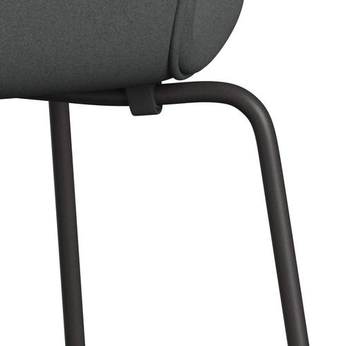 Fritz Hansen 3107 Chair Full Upholstery, Warm Graphite/Divina Dark Grey