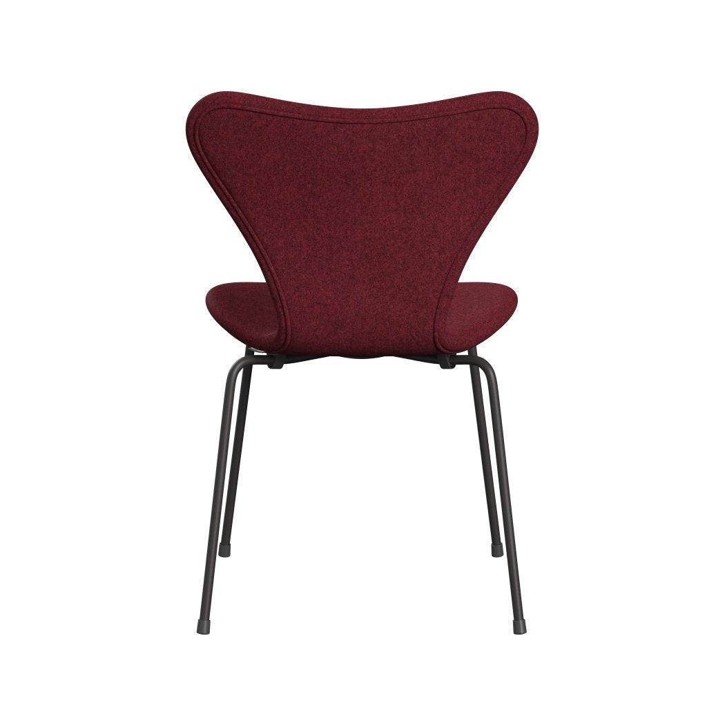 Fritz Hansen 3107 Chair Full Upholstery, Warm Graphite/Divina Md Raspberry