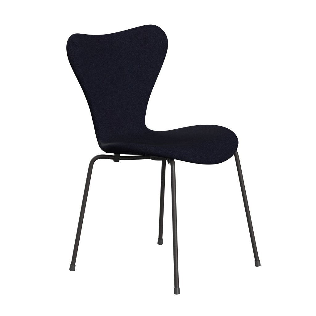 Fritz Hansen 3107 Krzesło pełna tapicerka, ciepły grafit/Divina MD Navy Dark