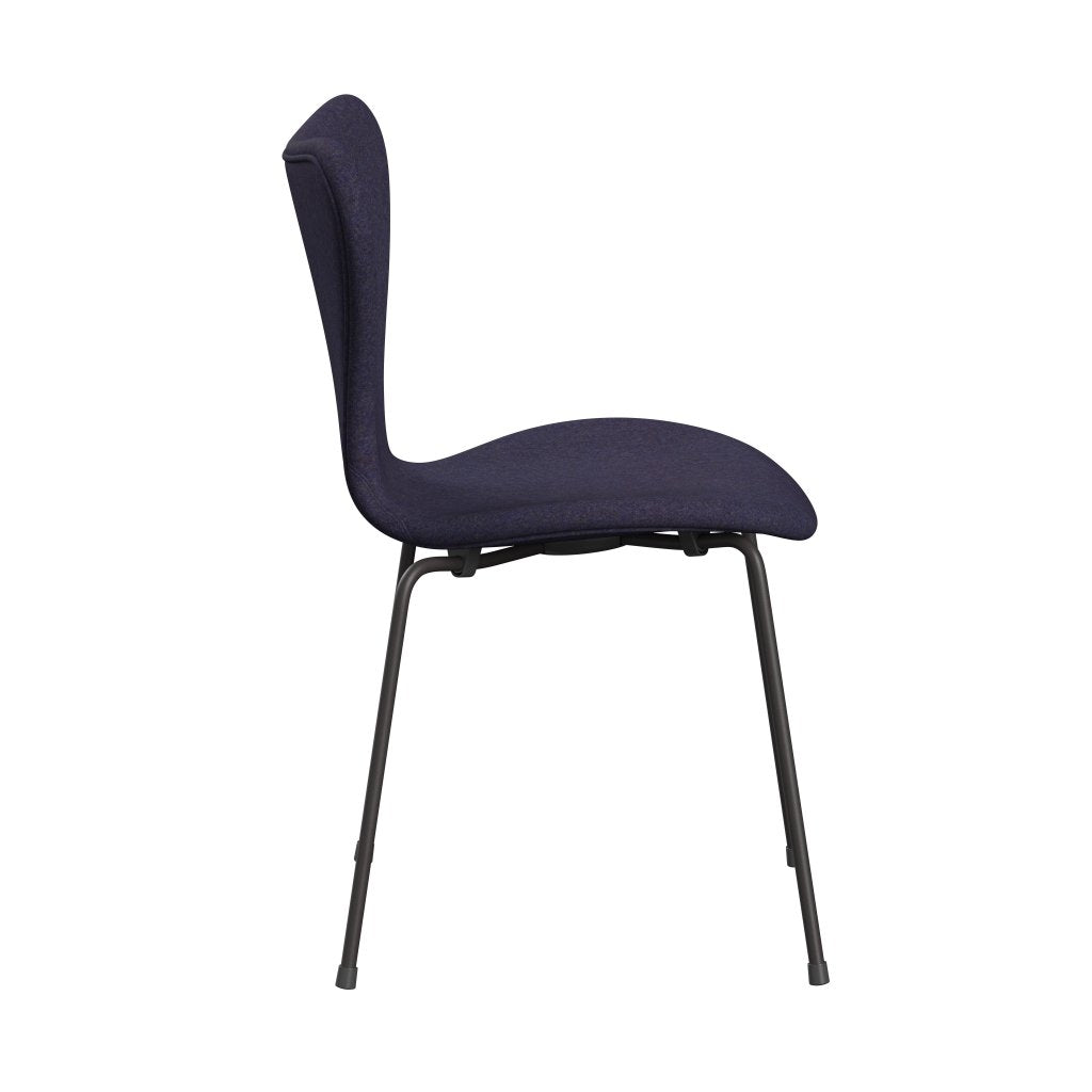 Fritz Hansen 3107 Krzesło Pełna tapicerka, ciepły grafit/Divina MD Dusty Blue