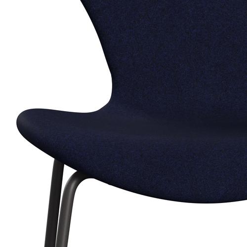 Fritz Hansen 3107 Krzesło Pełna tapicerka, ciepły grafit/Divina Melange Dark Blue