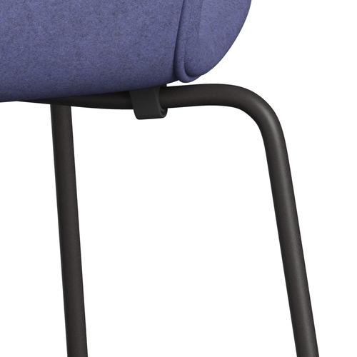 Fritz Hansen 3107 Chair Full Upholstery, Warm Graphite/Divina Melange Violet Light