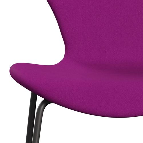 Fritz Hansen 3107 Krzesło pełna tapicerka, ciepły grafit/divina Violet (div666)