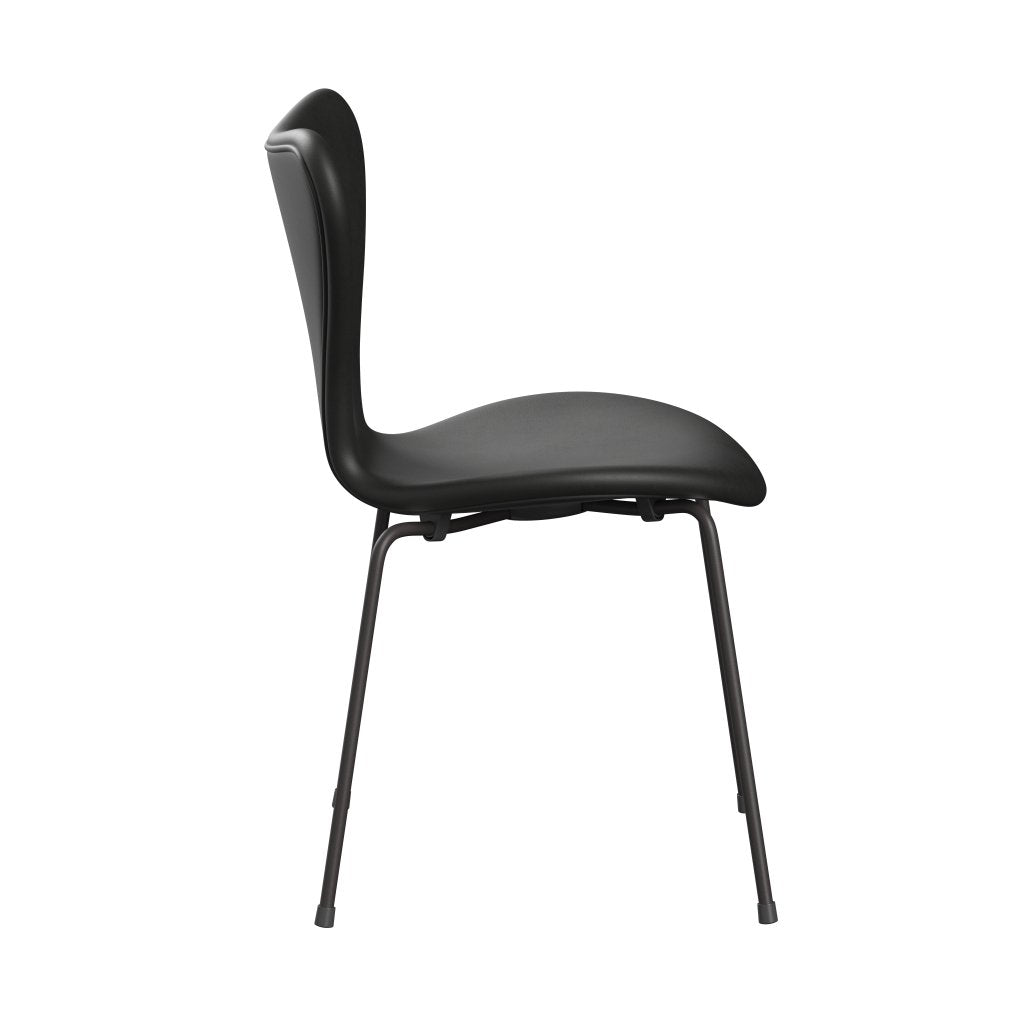 Fritz Hansen 3107 Chair Full Upholstery, Warm Graphite/Essential Black