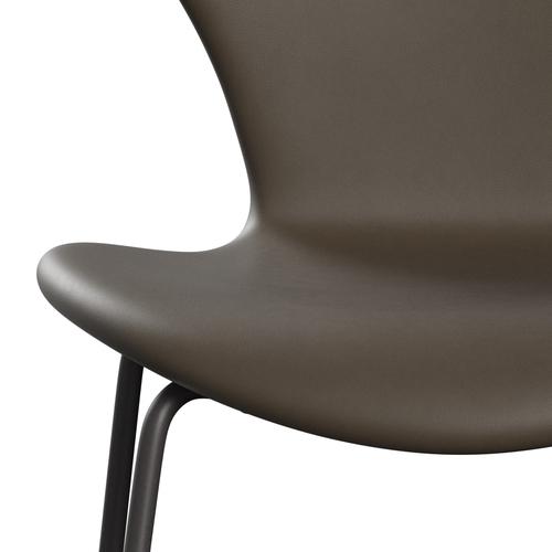 Fritz Hansen 3107 Krzesło pełna tapicerka, ciepły grafit/kamień niezbędny