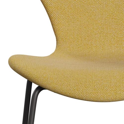 Fritz Hansen 3107 Krzesło pełna tapicerka, ciepły grafit/hallingdal żółty/biały