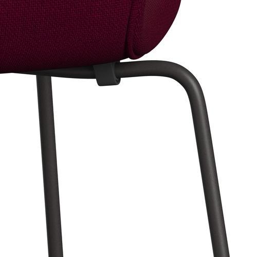 Fritz Hansen 3107 Krzesło pełna tapicerka, ciepły grafit/Hallingdal Pink Dark