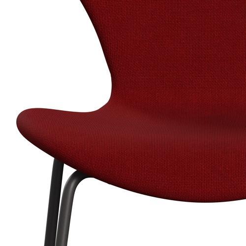 Fritz Hansen 3107 Krzesło pełna tapicerka, ciepły grafit/Hallingdal Red (HAL657)