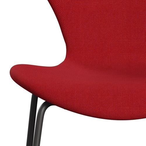 Fritz Hansen 3107 Krzesło pełna tapicerka, ciepły grafit/Hallingdal Red (HAL680)