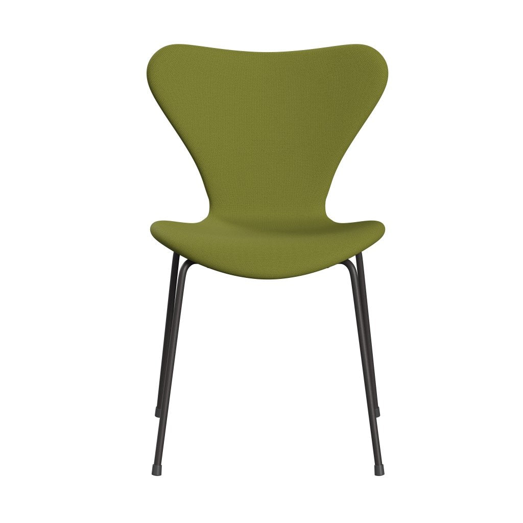 Fritz Hansen 3107 Krzesło pełna tapicerka, ciepły grafit/Steelcut Light Military Green