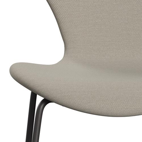 Fritz Hansen 3107 Krzesło pełna tapicerka, ciepły grafit/stalcut trio piasek