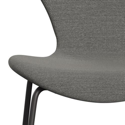 Fritz Hansen 3107 Krzesło pełna tapicerka, ciepły grafit/stalcut trio biały/czarny