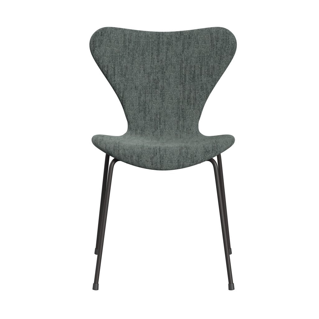 Fritz Hansen 3107 Krzesło pełna tapicerka, ciepły grafit/sunniva 2 czarny/biały