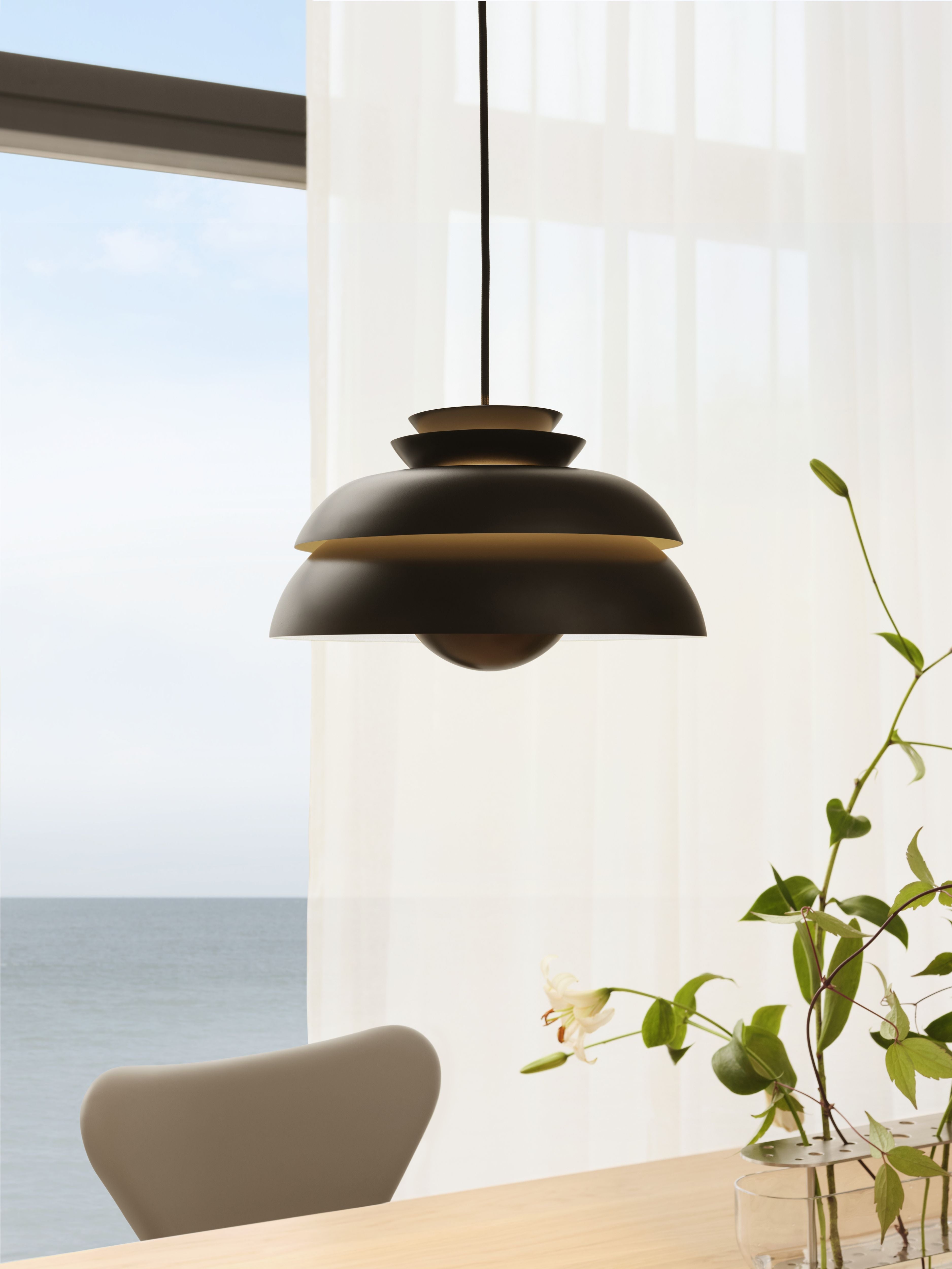 Fritz Hansen Concert Suspension Lampa Black Matt, Ø55 cm