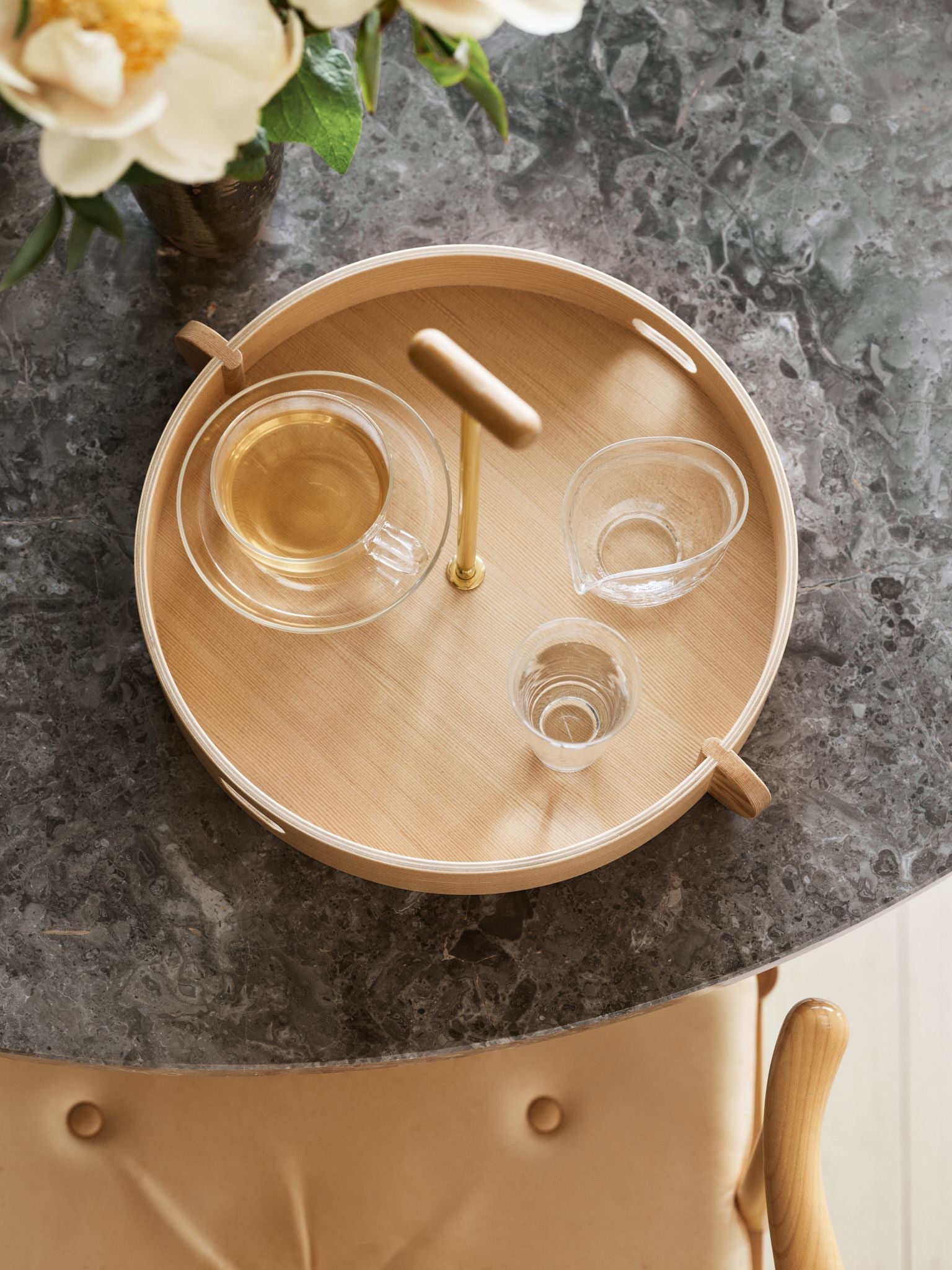 Fritz Hansen Jh Tray, Oregon Pine/Brass