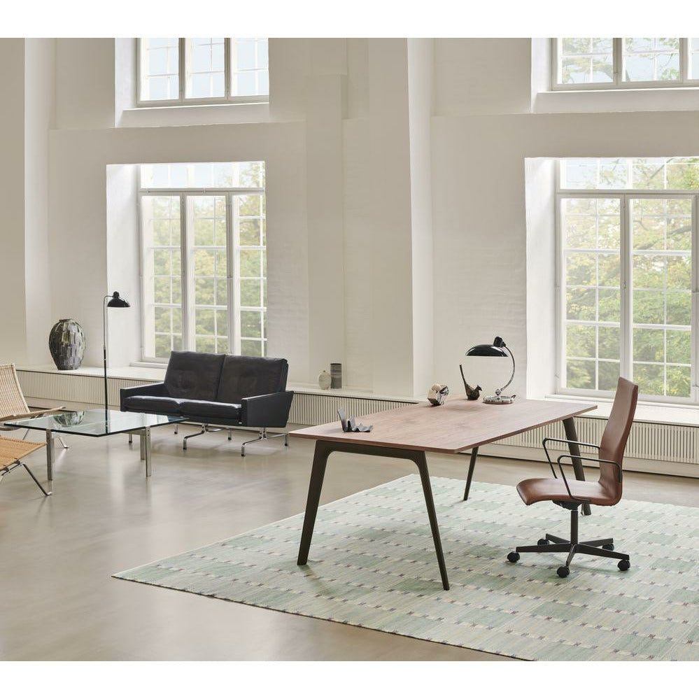 Fritz Hansen Oxford 3293 W Fotel Five uzbrojona baza z kołami Brown Bronze/Grace, Walnut