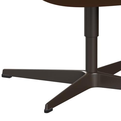 Fritz Hansen Swan Lounge, Brown Bronze/Steelcut Trio Camel