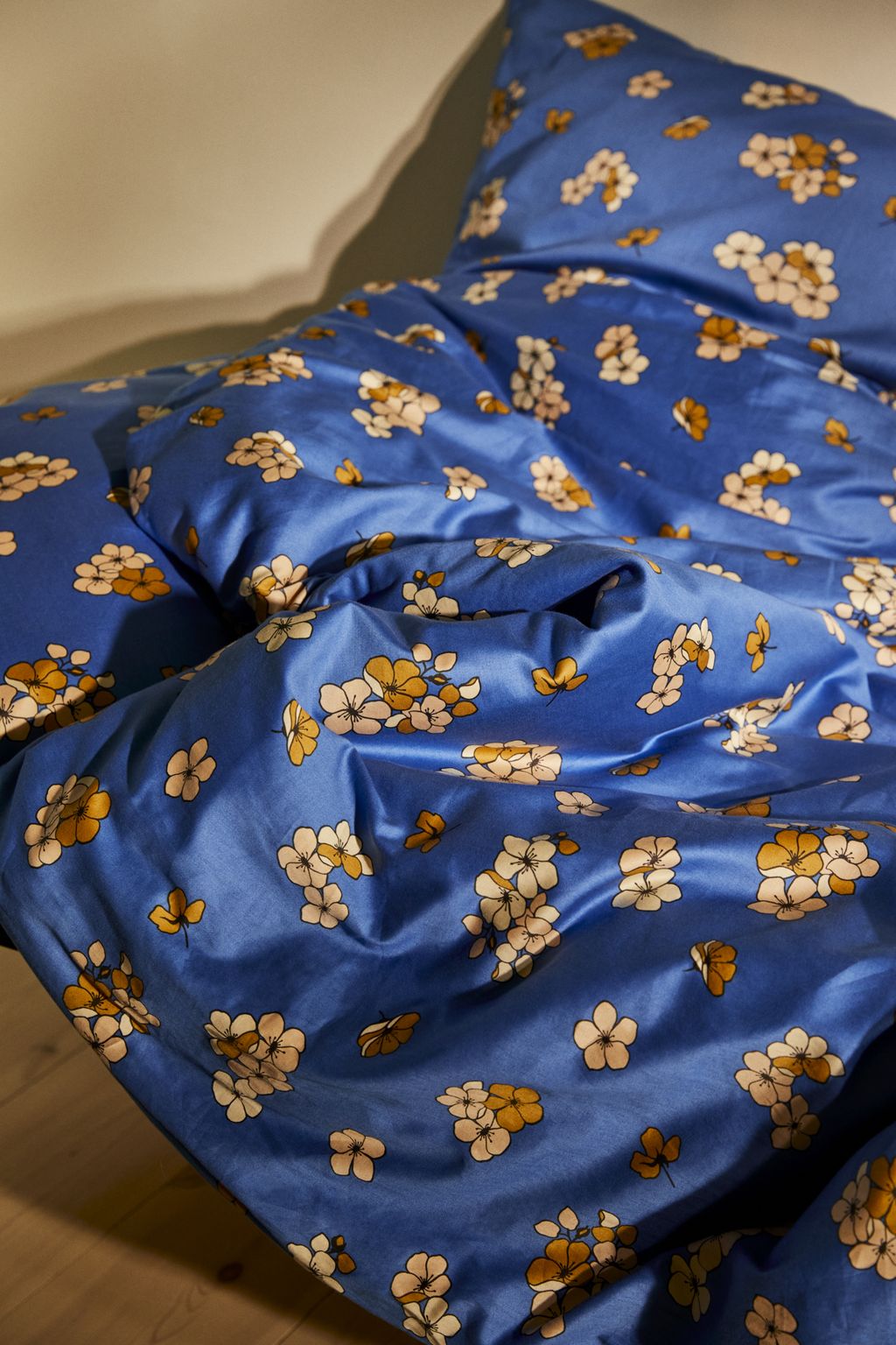 Juna Grand Pleasly Bed Line 140 x200 cm, niebieski
