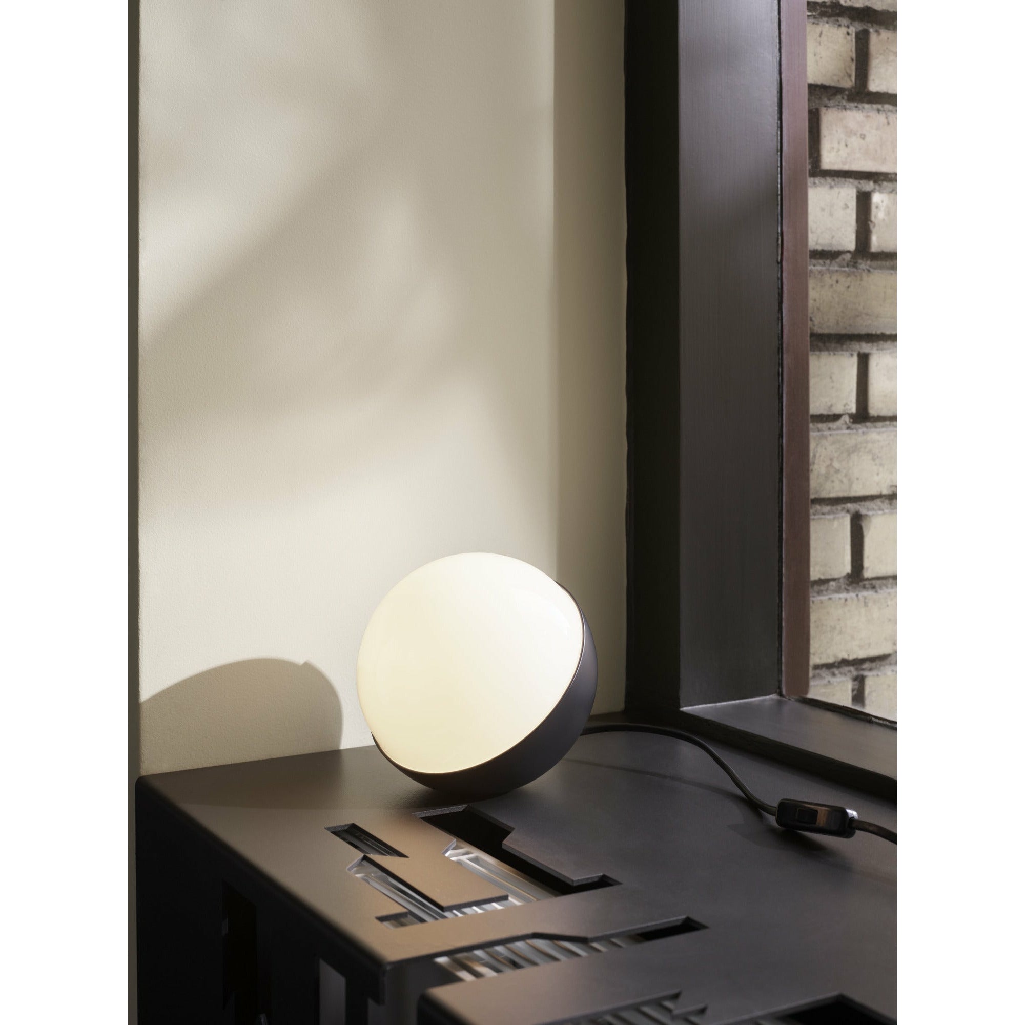 Louis Poulsen VL Studio 250 Lampa stołowa/podłogowa, czarny