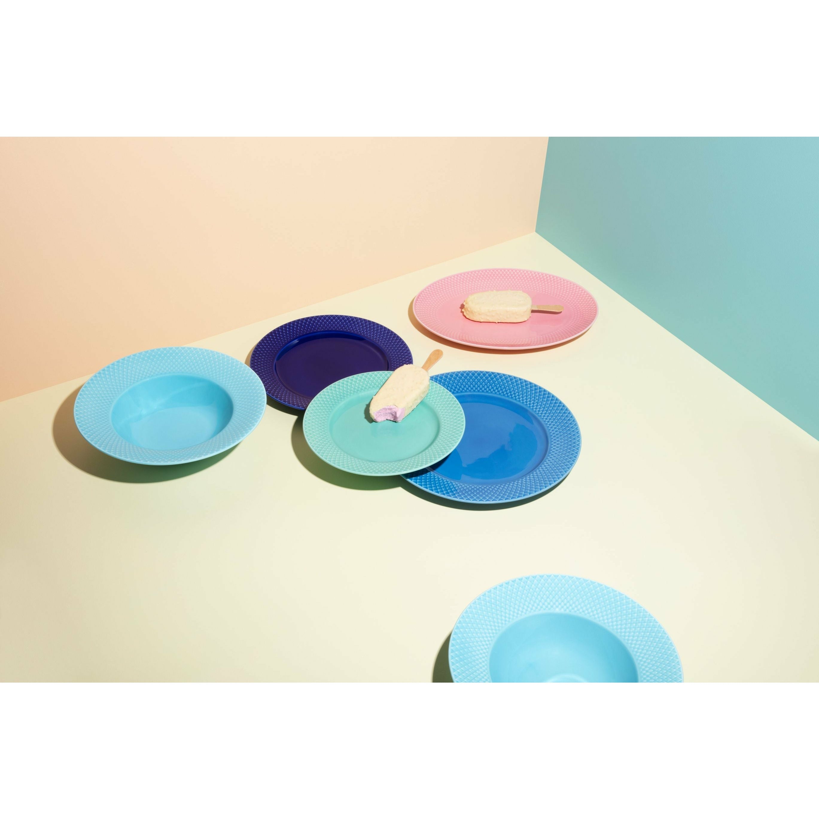 Lyngby Porcelæn Rhombe Color Oval Top 28,5x21,5 cm, różowy