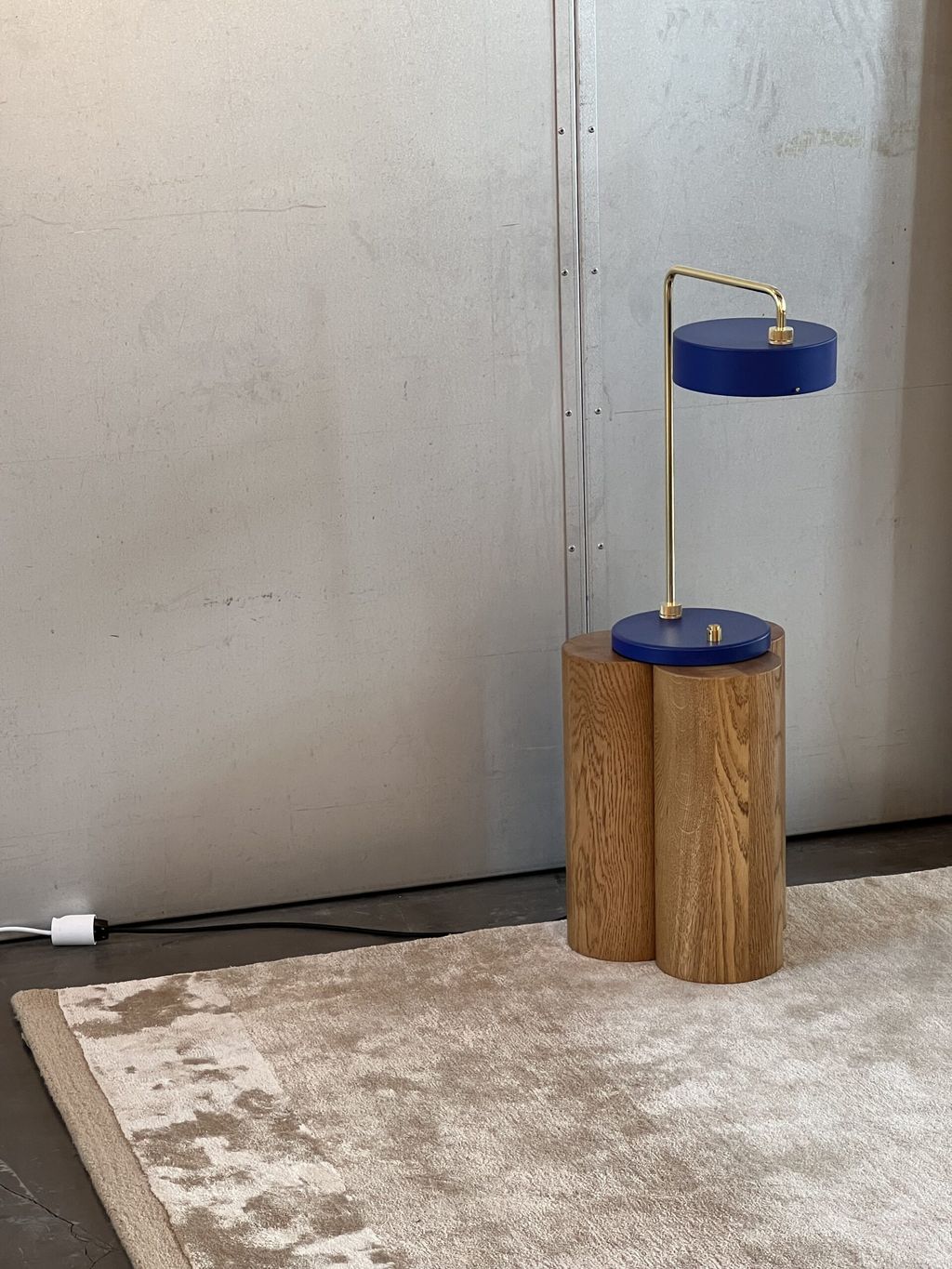 Wykonana ręcznie drobna maszyna lampa stołowa H: 52, królewski błękit