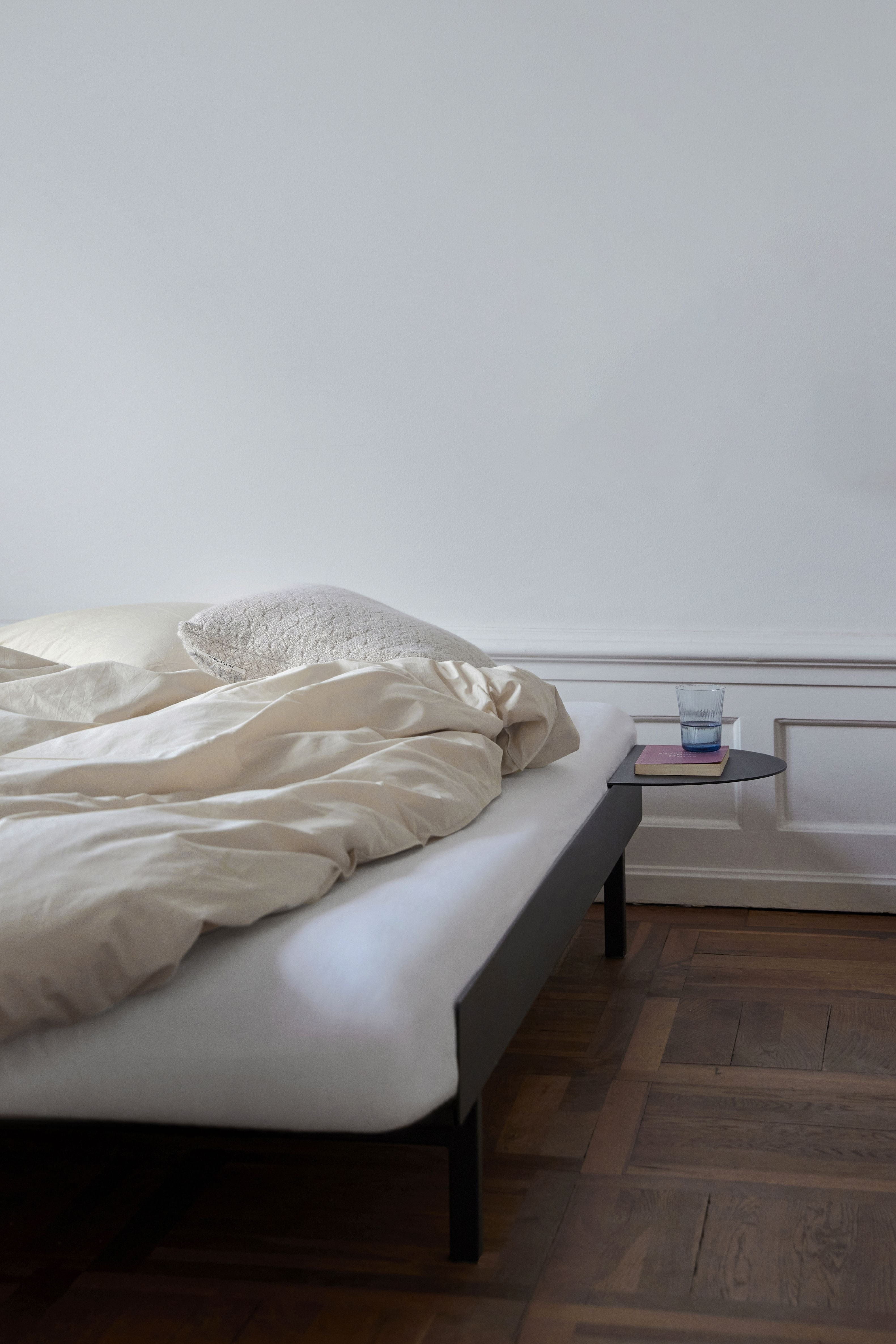 Łóżko Moebe z 2 stołami nocnymi 90 180 cm, czarny