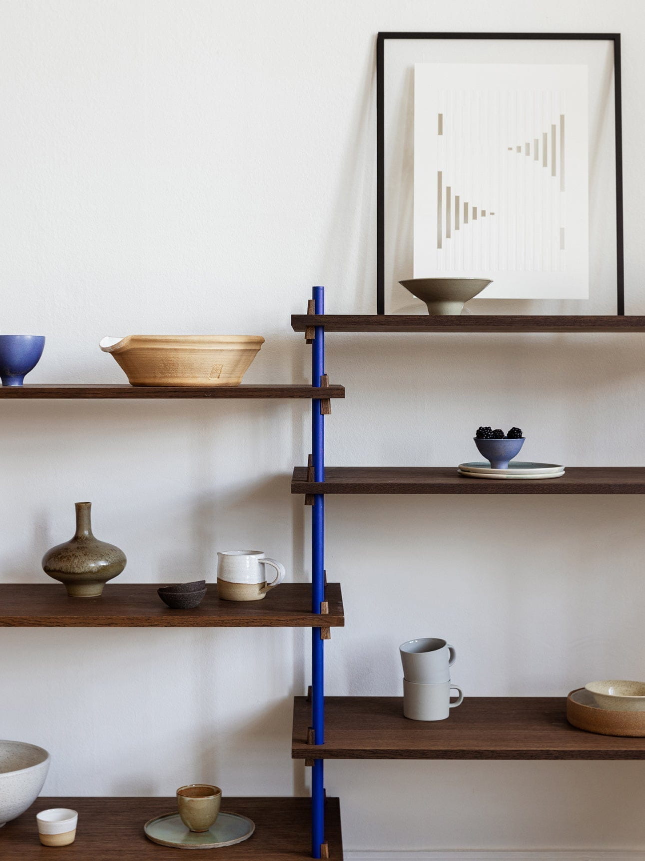 Moebe Shelving System S.255.2.B, Smoked Oak/Deep Blue