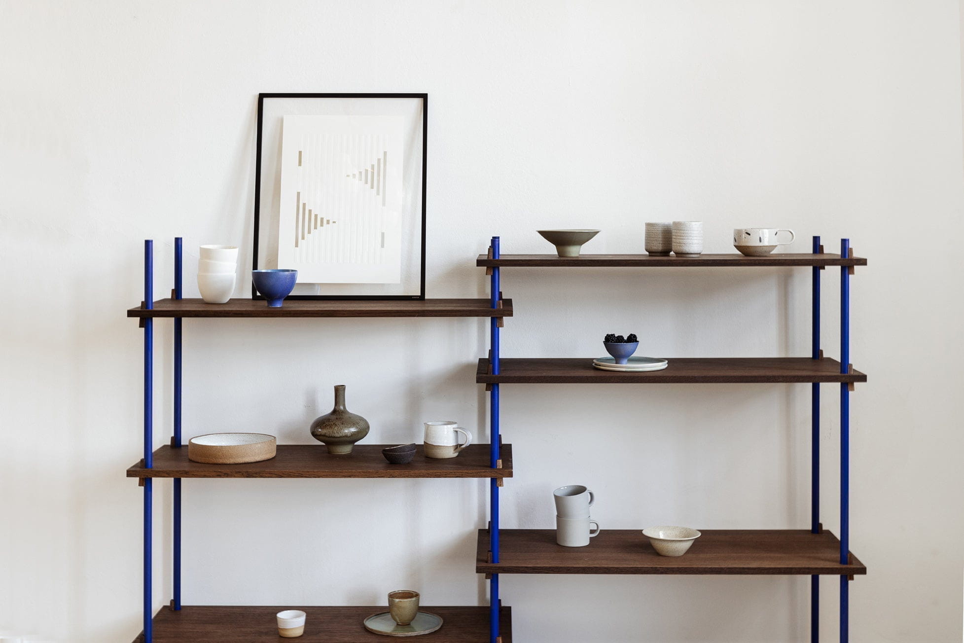 Moebe Shelving System S.255.2.B, Smoked Oak/Deep Blue