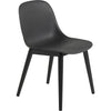 Muuto Fibre Boczne krzesło drewniane nogi, siedzenie światłowodowe, czarne