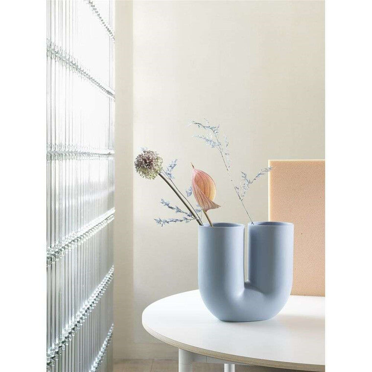 Muuto Kink Vase, Light Blue