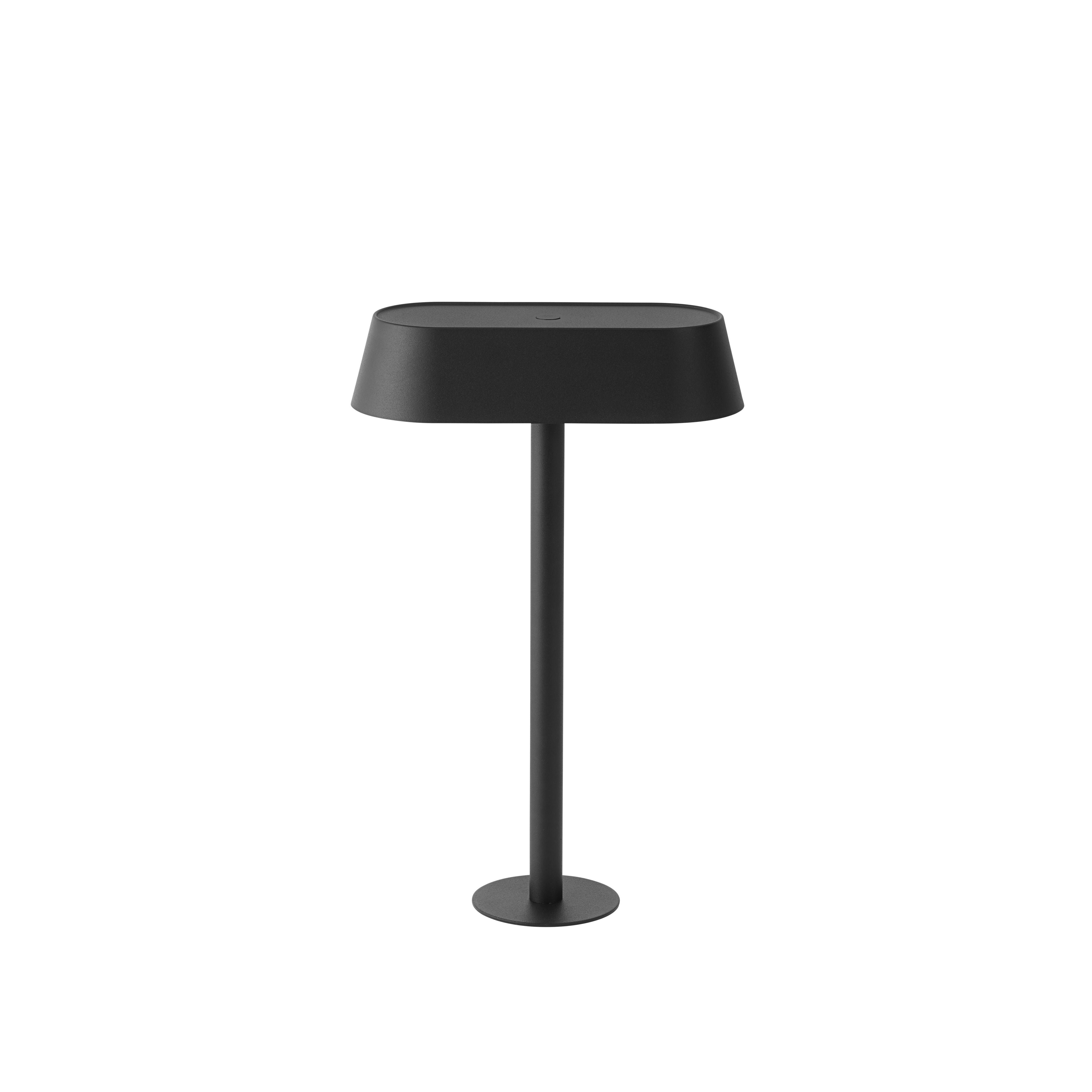 Lampa montowana liniowa Muuto 23x36 cm, czarny