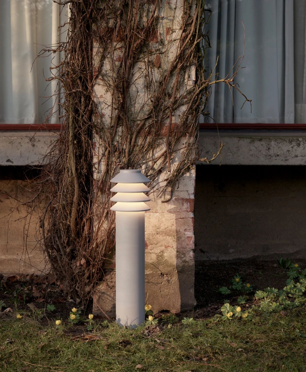 Louis Poulsen Bysted Garden Bollard prowadził 2700 K 14 W Spike z adapterem krótkim, Corten