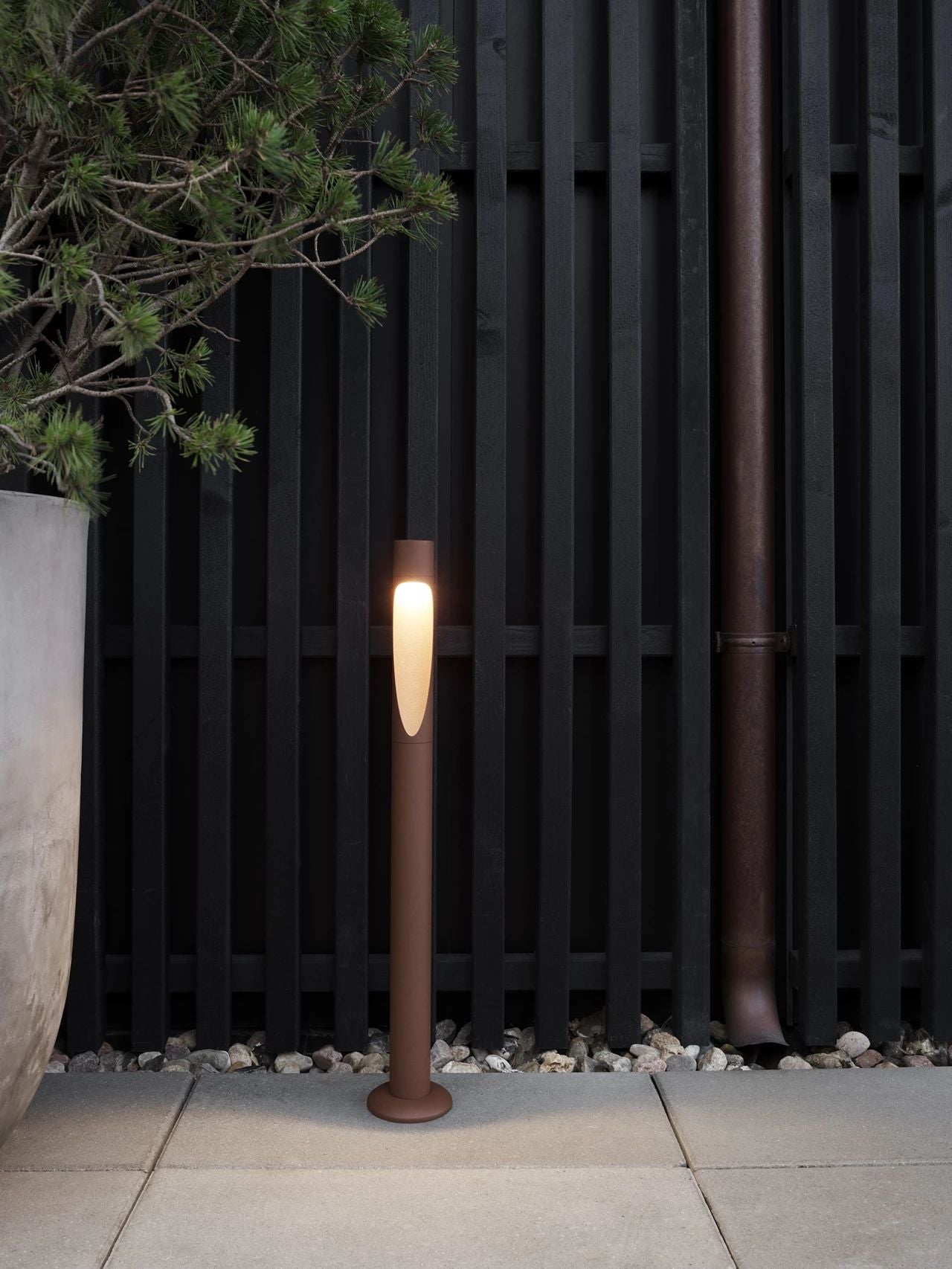 Louis Poulsen Flindt Garden Bollard prowadził 2700 K 6,5 W Spike bez adaptera z złączem krótkim, Corten